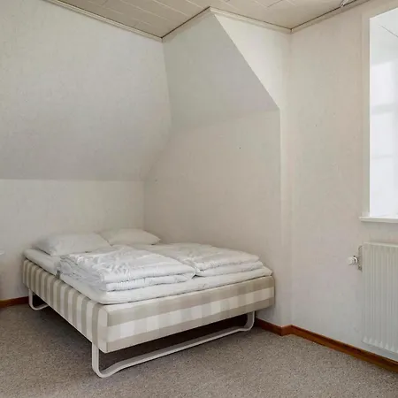 3 Bedroom Gorgeous In Appartement Højer